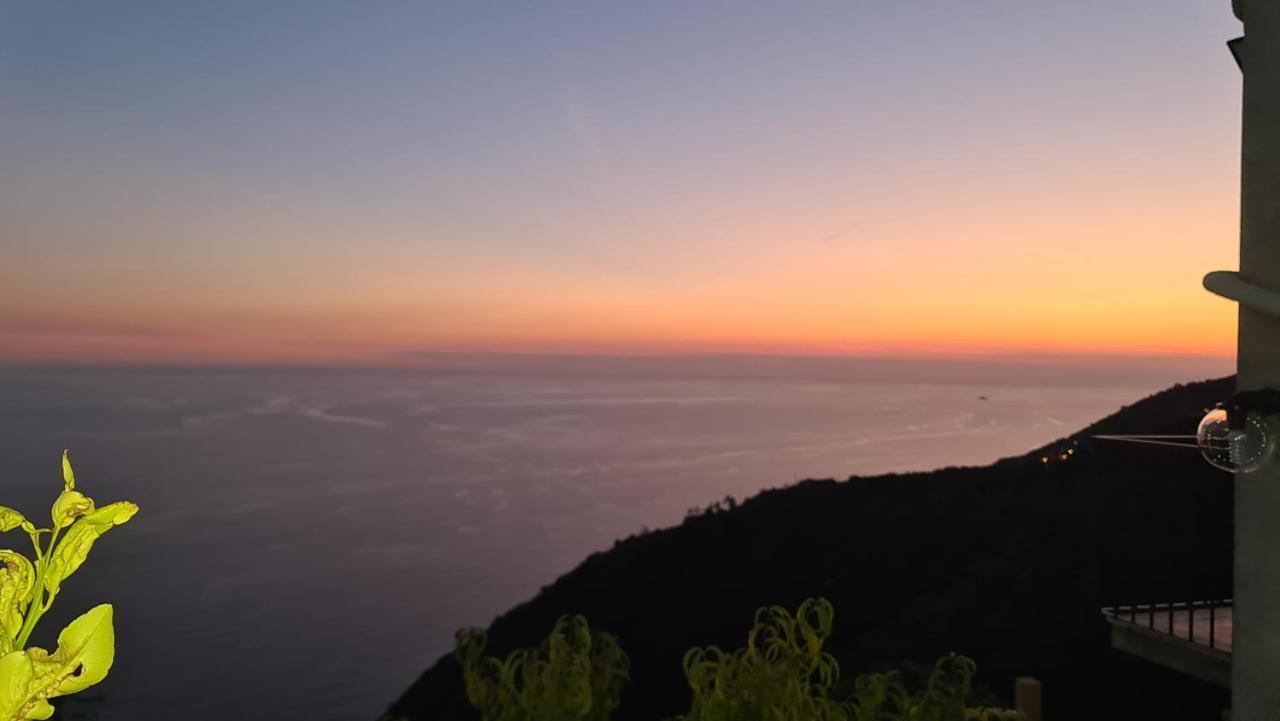 Sunset - Homy 5 Terre Retreat Lägenhet Biassa Exteriör bild